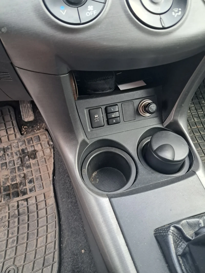 Toyota Rav4, снимка 6 - Автомобили и джипове - 53205896