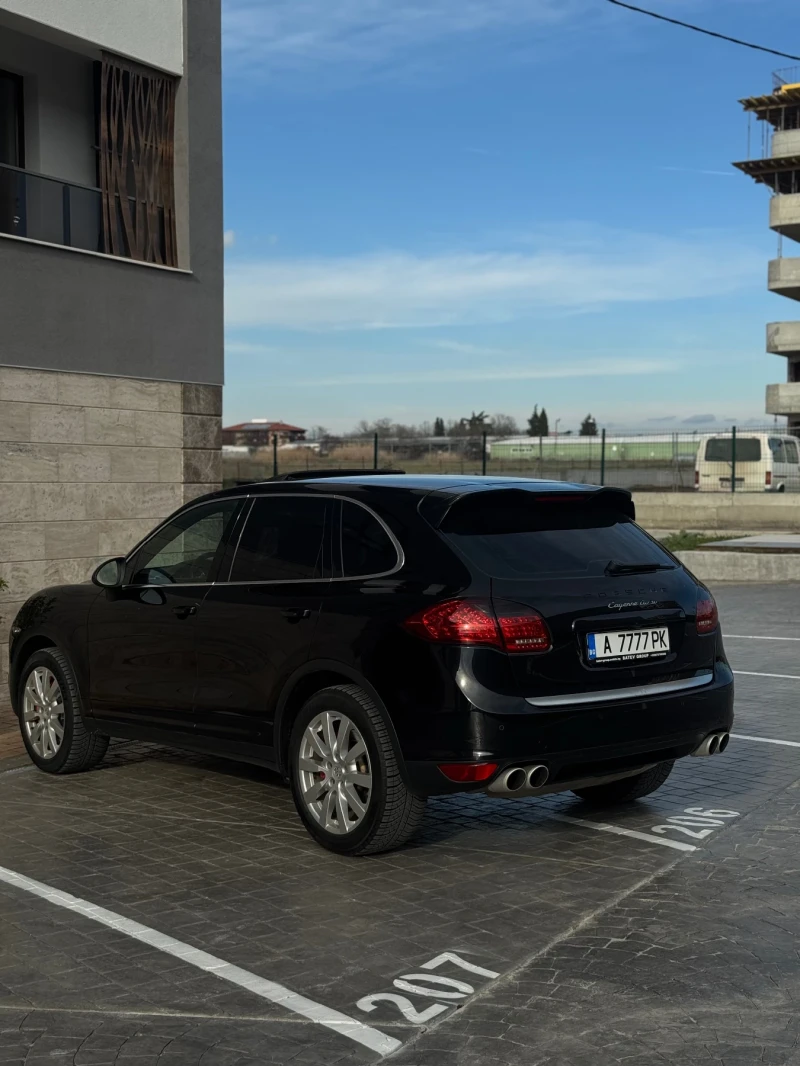 Porsche Cayenne TURBO/CAR PLAY/BOSE/KEYLESS/OБДУХВАНЕ, снимка 5 - Автомобили и джипове - 53521332