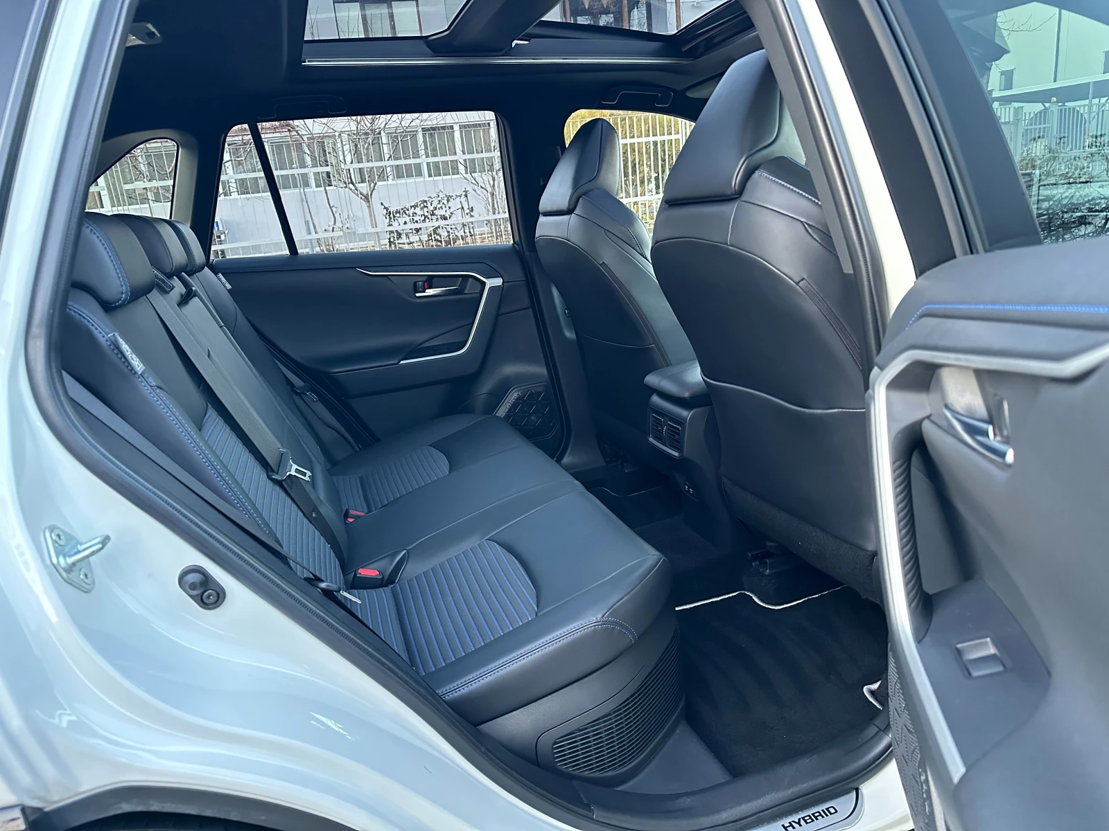 Toyota Rav4   98000KM 2.5vvt-ie 222 4X4* AWDi -CVT | Mobile.bg   11