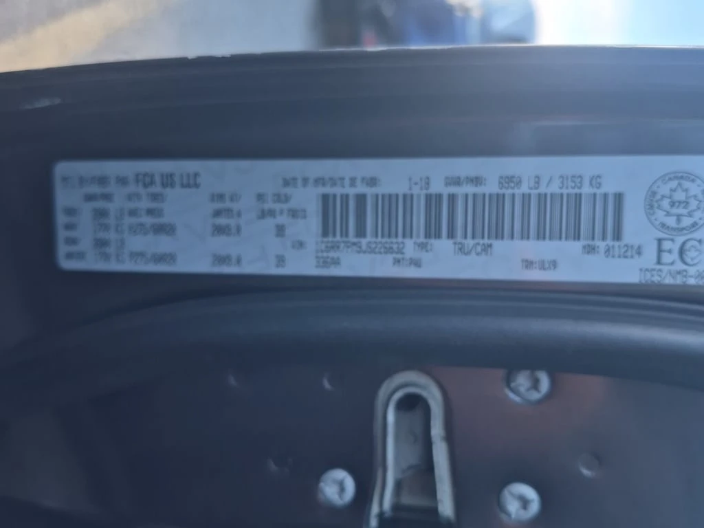 Dodge RAM 1500 * LIMITED CREW CAB SHORT BED * CARFAX * ФИНАНСИРАН - изображение 7