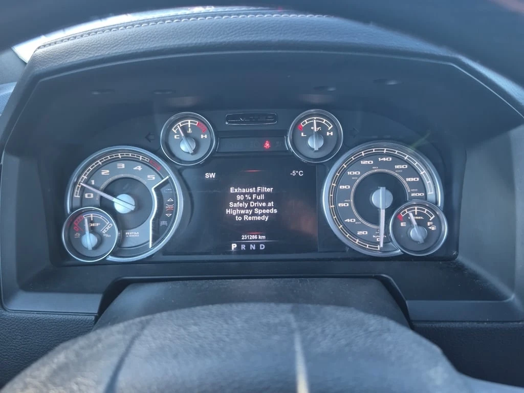 Dodge RAM 1500 * LIMITED CREW CAB SHORT BED * CARFAX * ФИНАНСИРАН - изображение 9