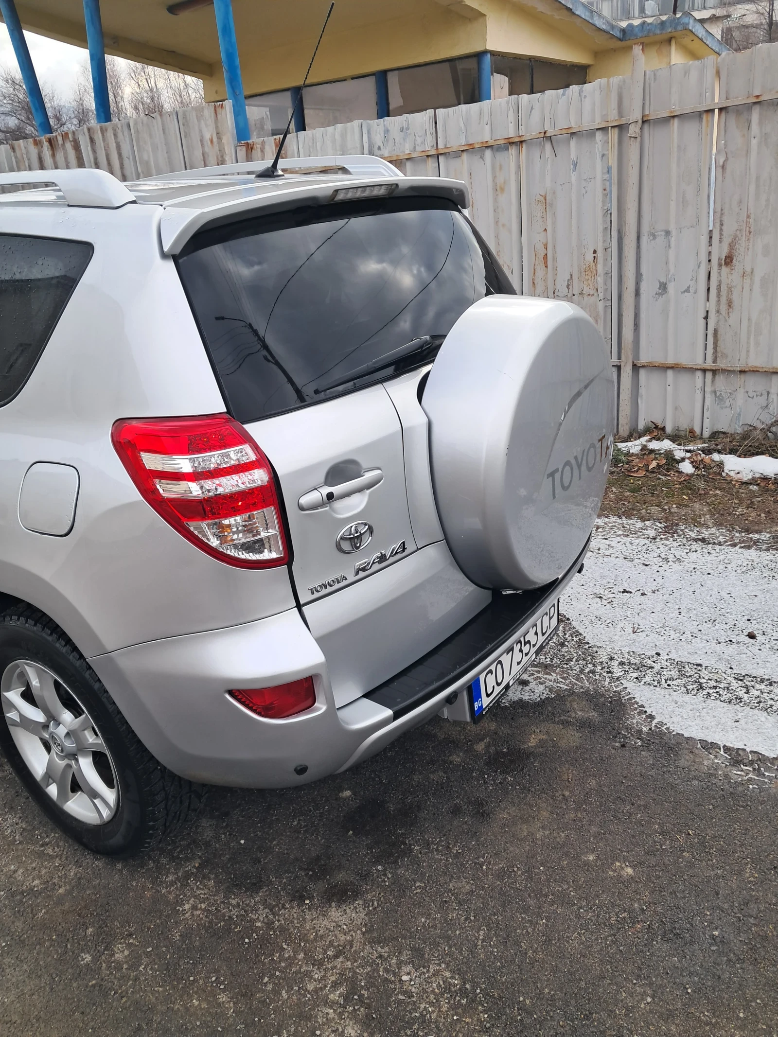 Toyota Rav4  - изображение 4