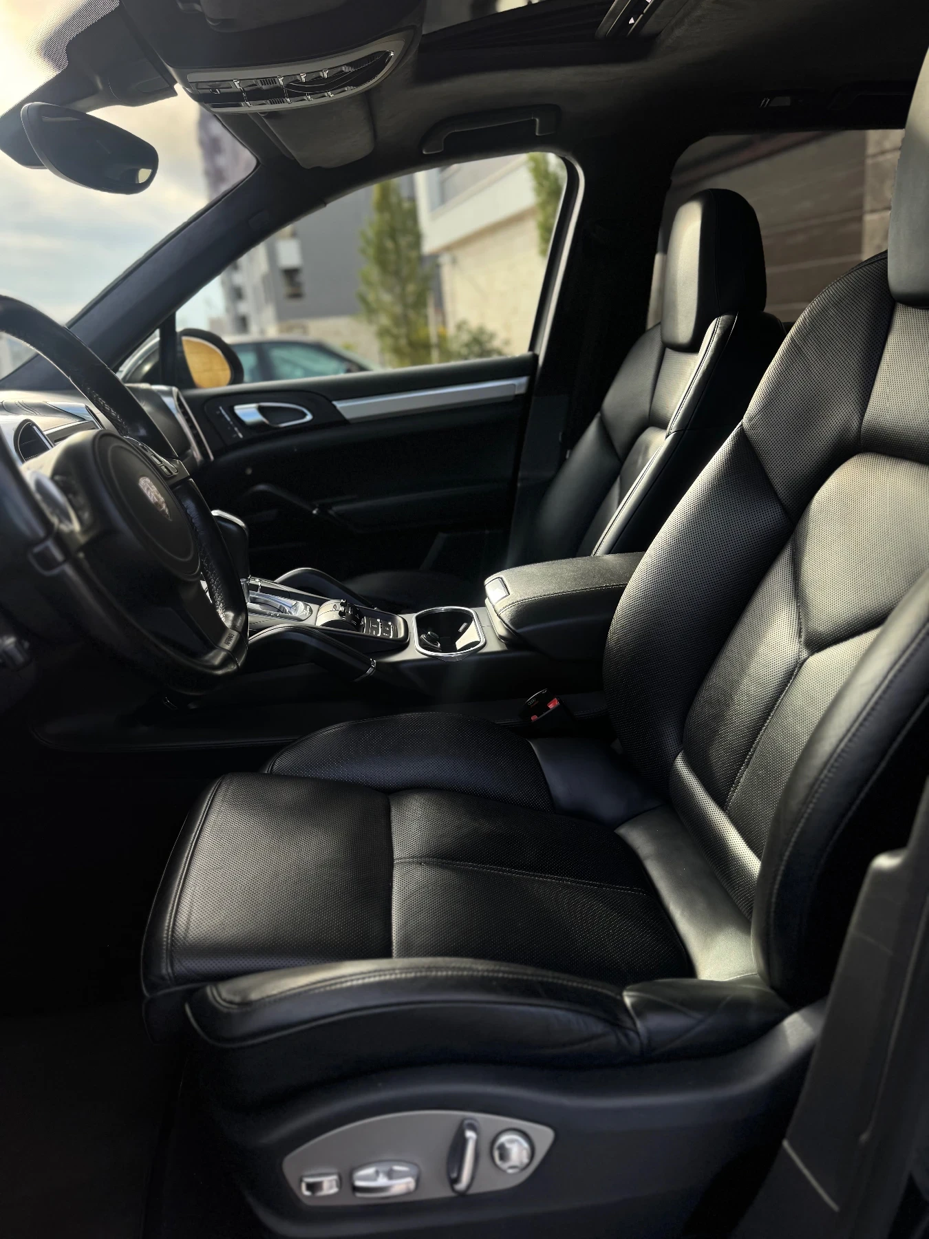 Porsche Cayenne TURBO/CAR PLAY/BOSE/KEYLESS/OБДУХВАНЕ - изображение 7