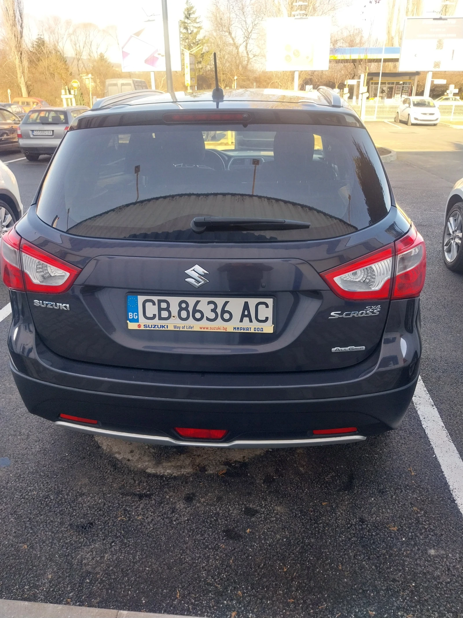 Suzuki SX4 S-Cross Автомобил - изображение 4