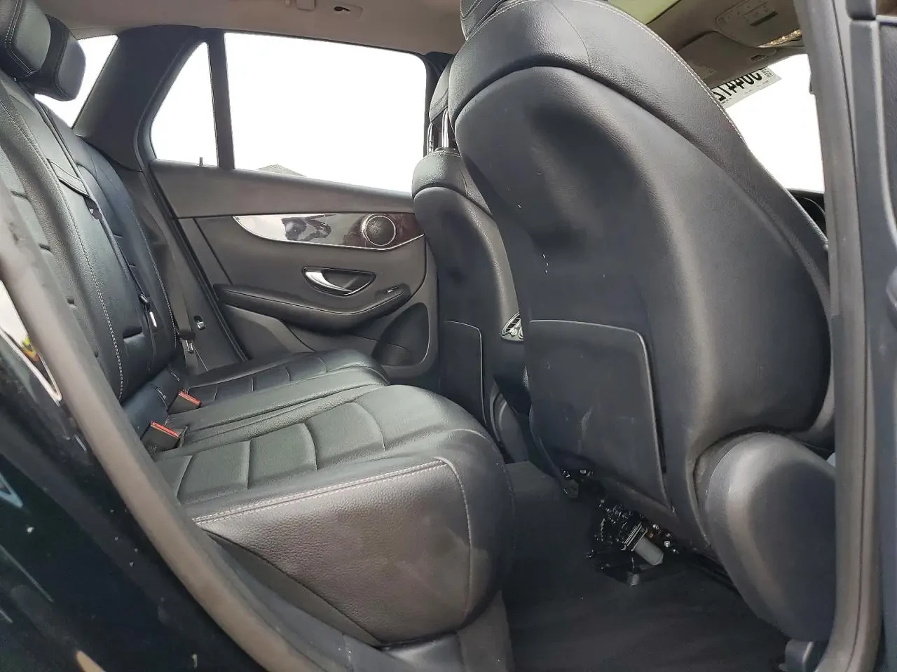 Mercedes-Benz GLC 300, снимка 10 - Автомобили и джипове - 54414695