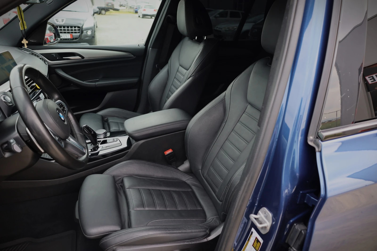 BMW X3 2.0 Бензин, снимка 8 - Автомобили и джипове - 54501130