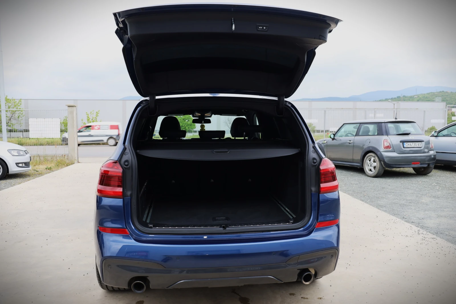 BMW X3 2.0 Бензин, снимка 6 - Автомобили и джипове - 54501130