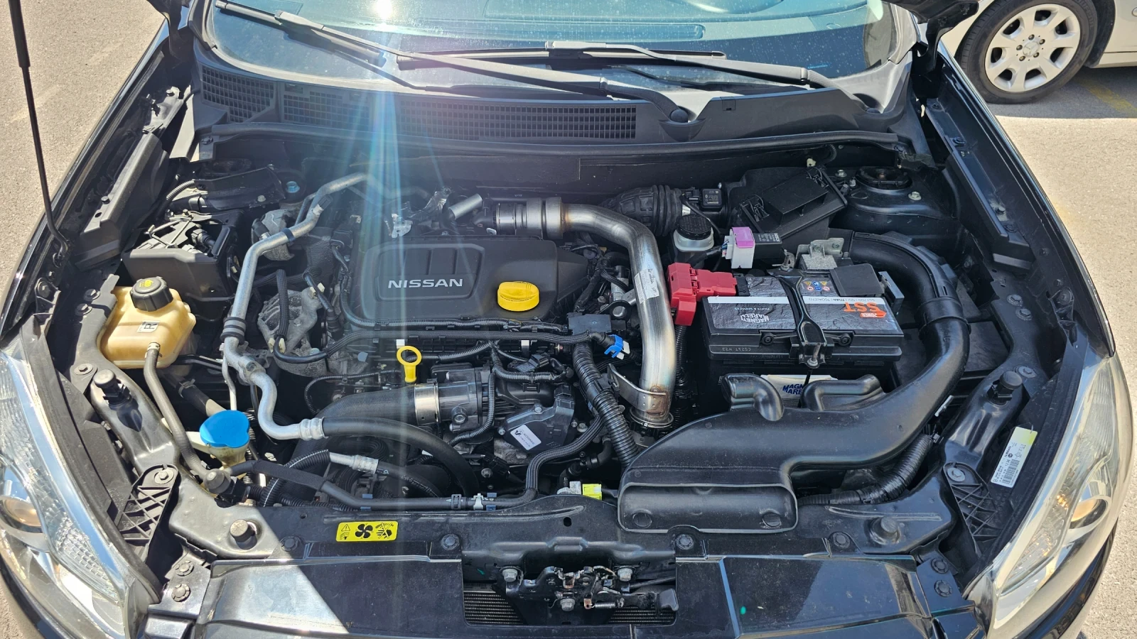 Nissan Qashqai 1.6 dci * ПАНОРАМА* НАВИГАЦИЯ* , снимка 16 - Автомобили и джипове - 54703732