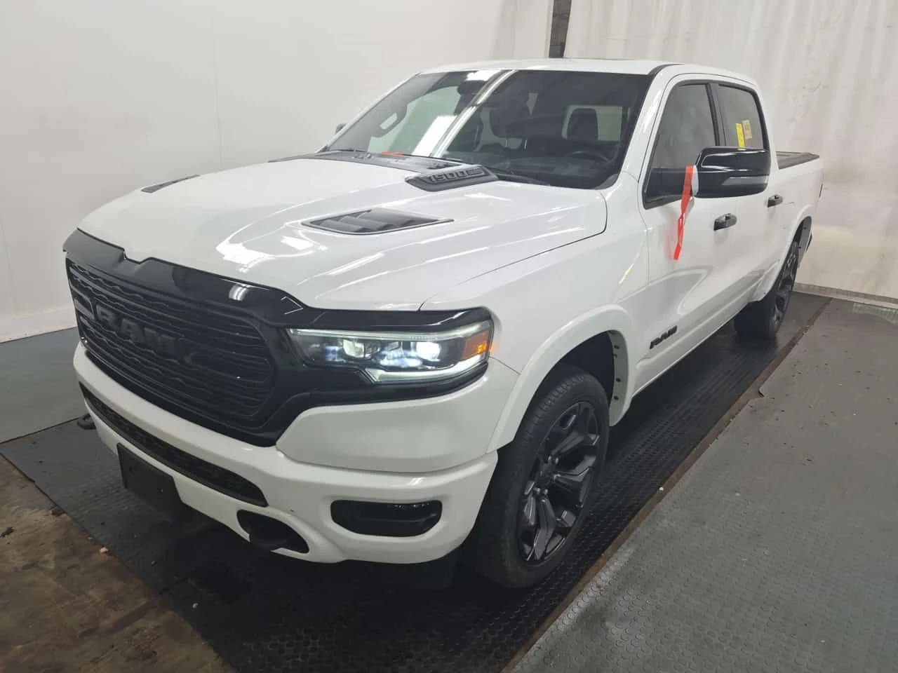 Dodge RAM 1500 LIMITED /360/Harman Kardon/ОБДУХВАНЕ/АВТОКРЕДИТ 