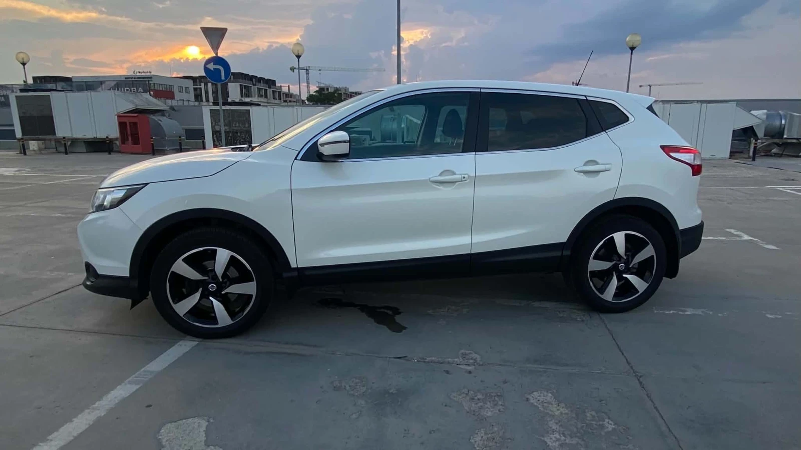 Nissan Qashqai 1.2 , снимка 4 - Автомобили и джипове - 55186867