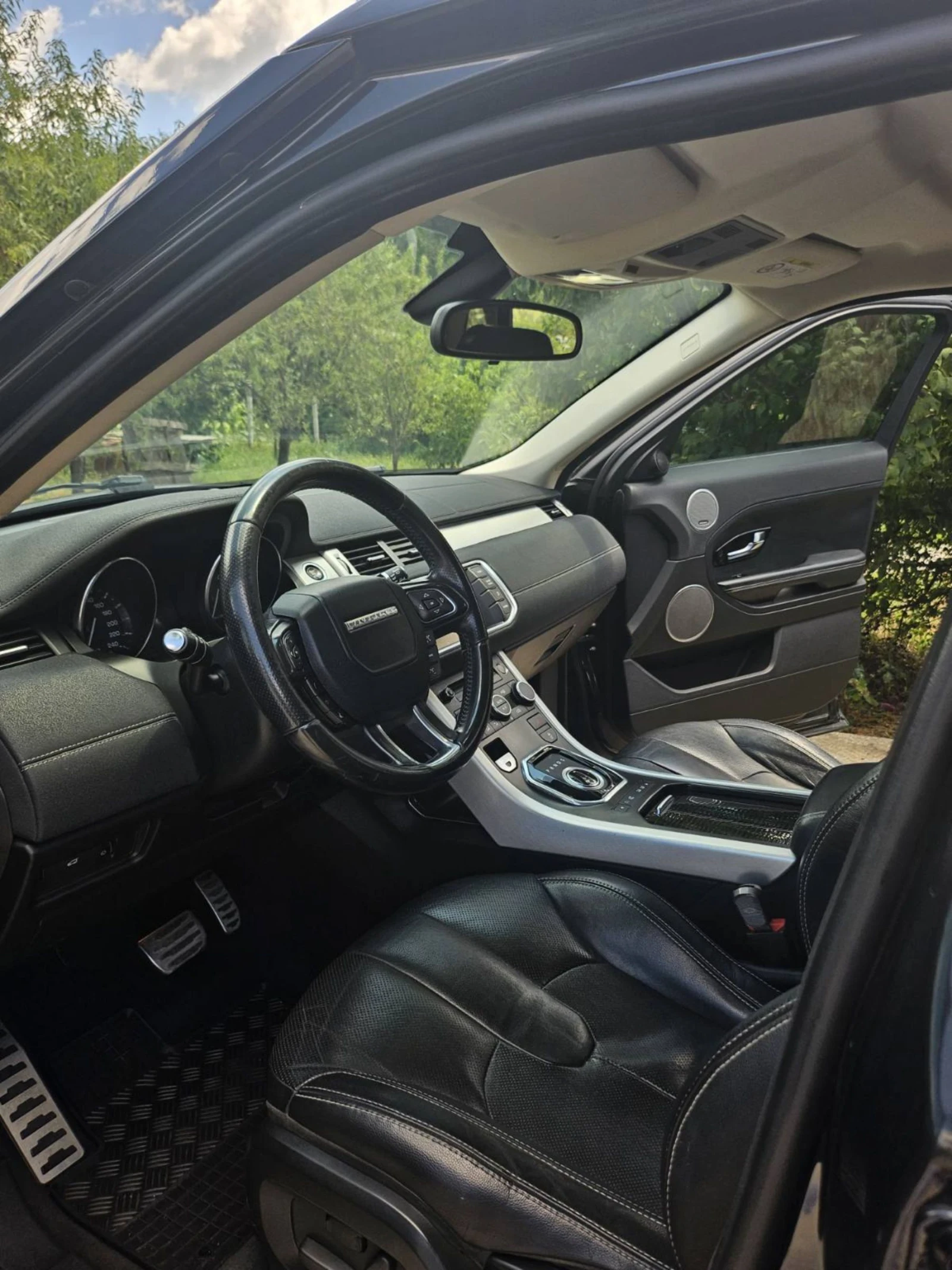 Land Rover Range Rover Evoque 2.2 TD4, снимка 6 - Автомобили и джипове - 55430227