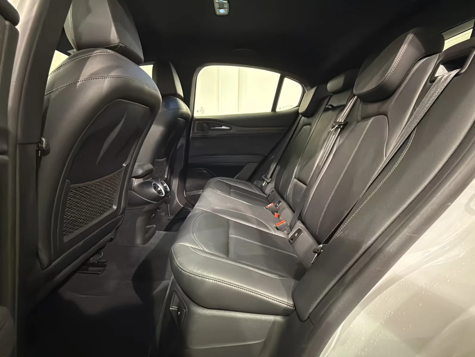 Alfa Romeo Stelvio Ti Q4/209HP/MATRIX/CAM/MEMO/CPLAY/LED/567q, снимка 10 - Автомобили и джипове - 55542971