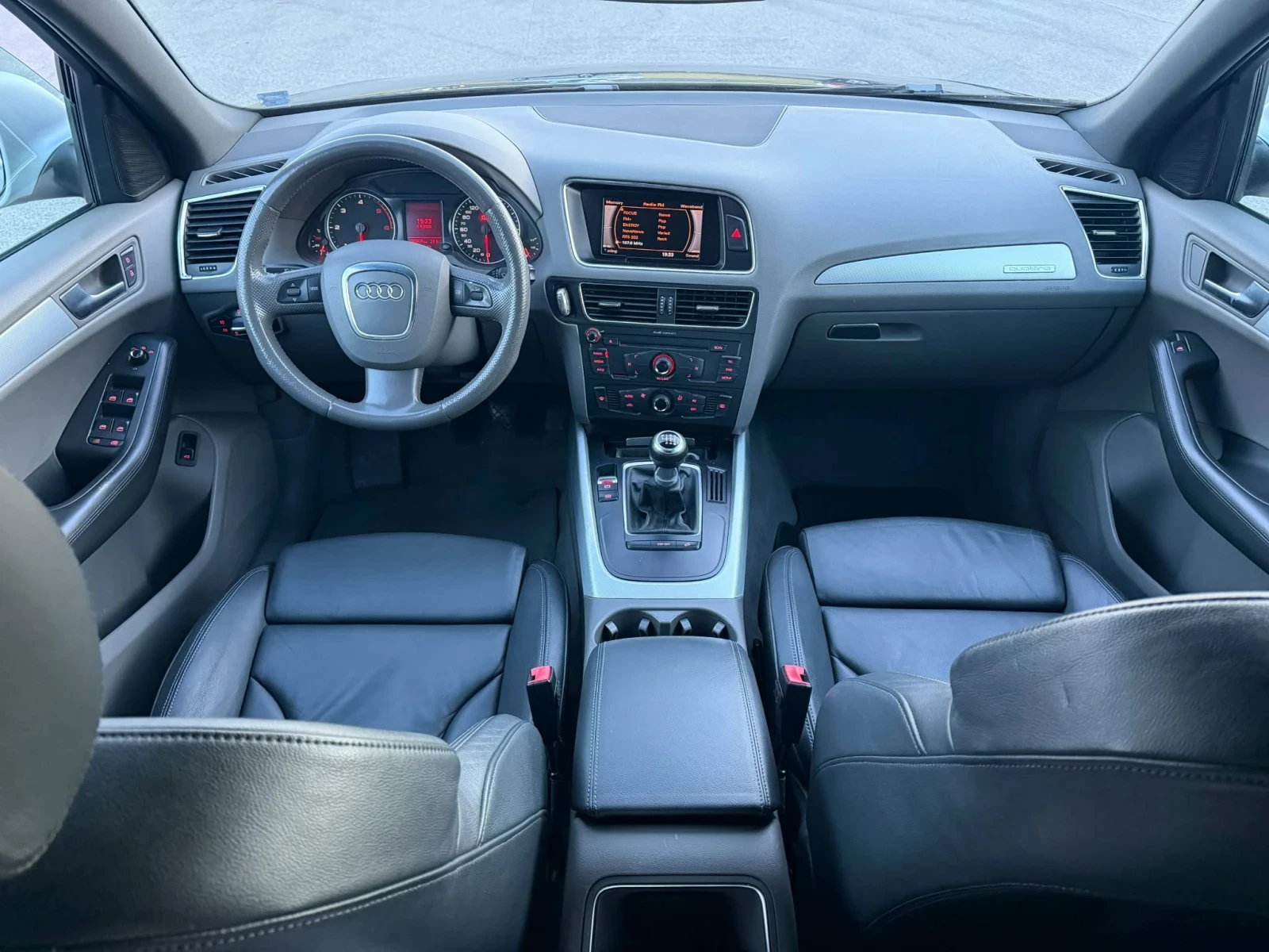 Audi Q5, снимка 7 - Автомобили и джипове - 56613152