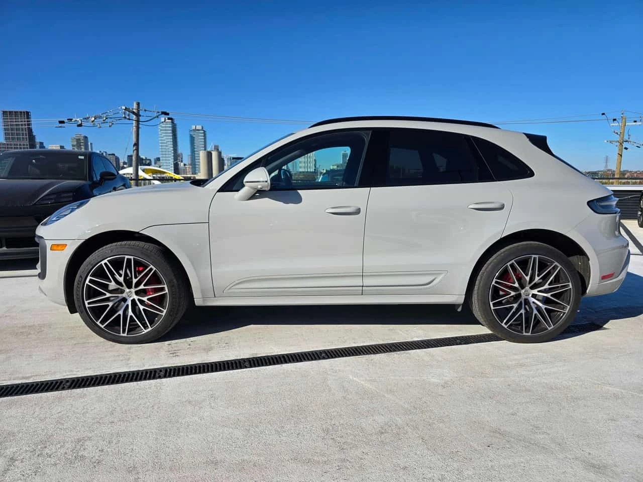 Porsche Macan * S * DISTRONIC* BOSE* ОБДУХВАНЕ* , снимка 2 - Автомобили и джипове - 56700646