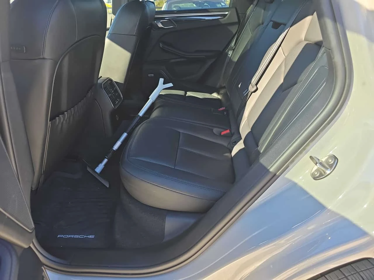 Porsche Macan * S * DISTRONIC* BOSE* ОБДУХВАНЕ* , снимка 13 - Автомобили и джипове - 56700646
