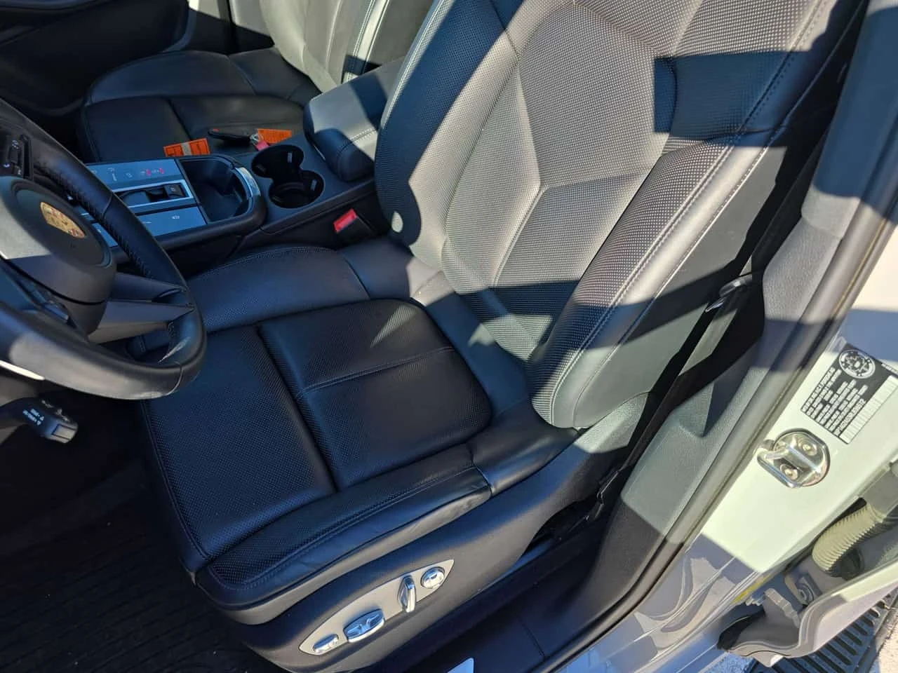 Porsche Macan * S * DISTRONIC* BOSE* ОБДУХВАНЕ* , снимка 11 - Автомобили и джипове - 56700646