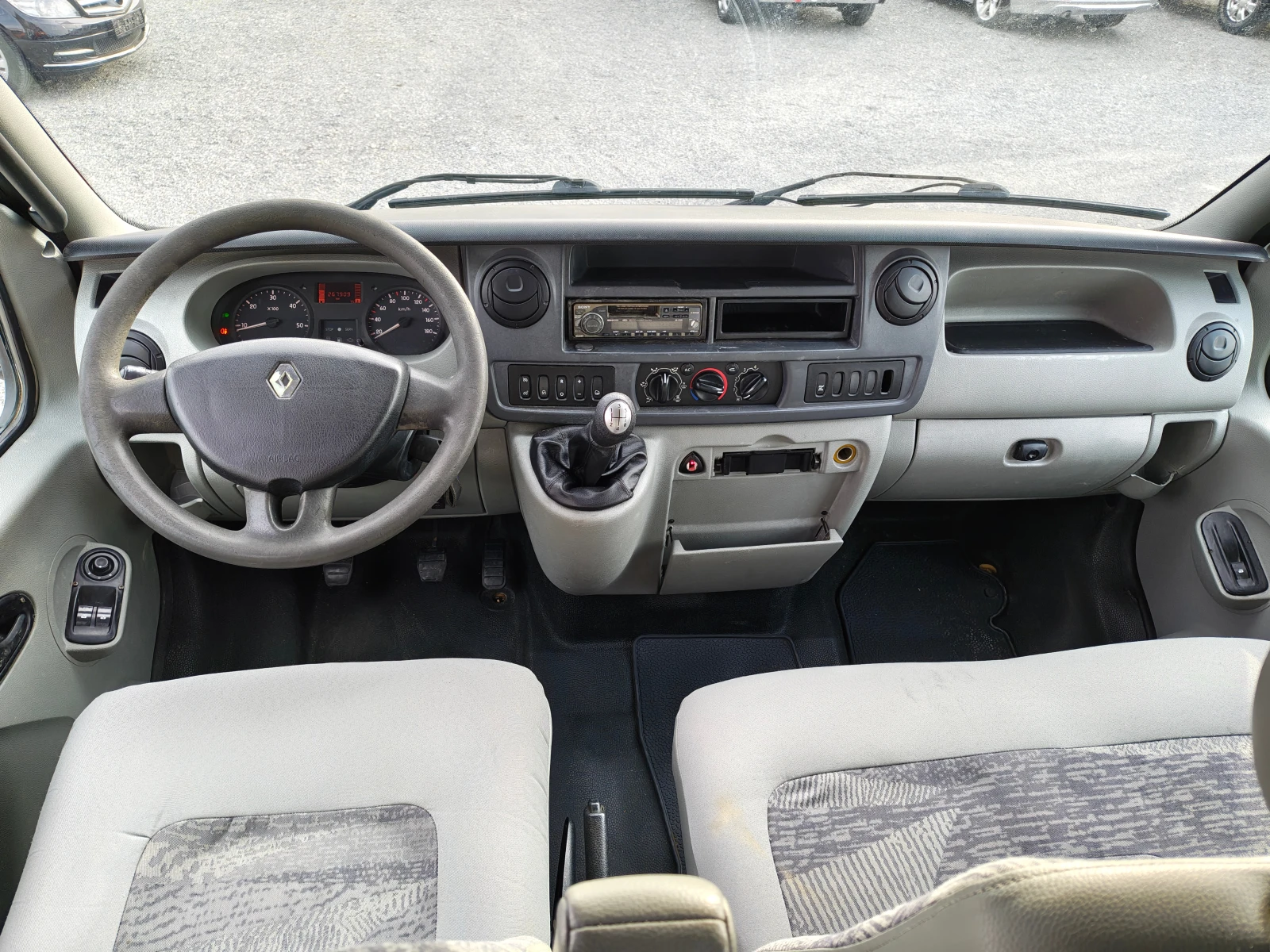 Renault Master 3.0 DCI, снимка 14 - Бусове и автобуси - 53710057