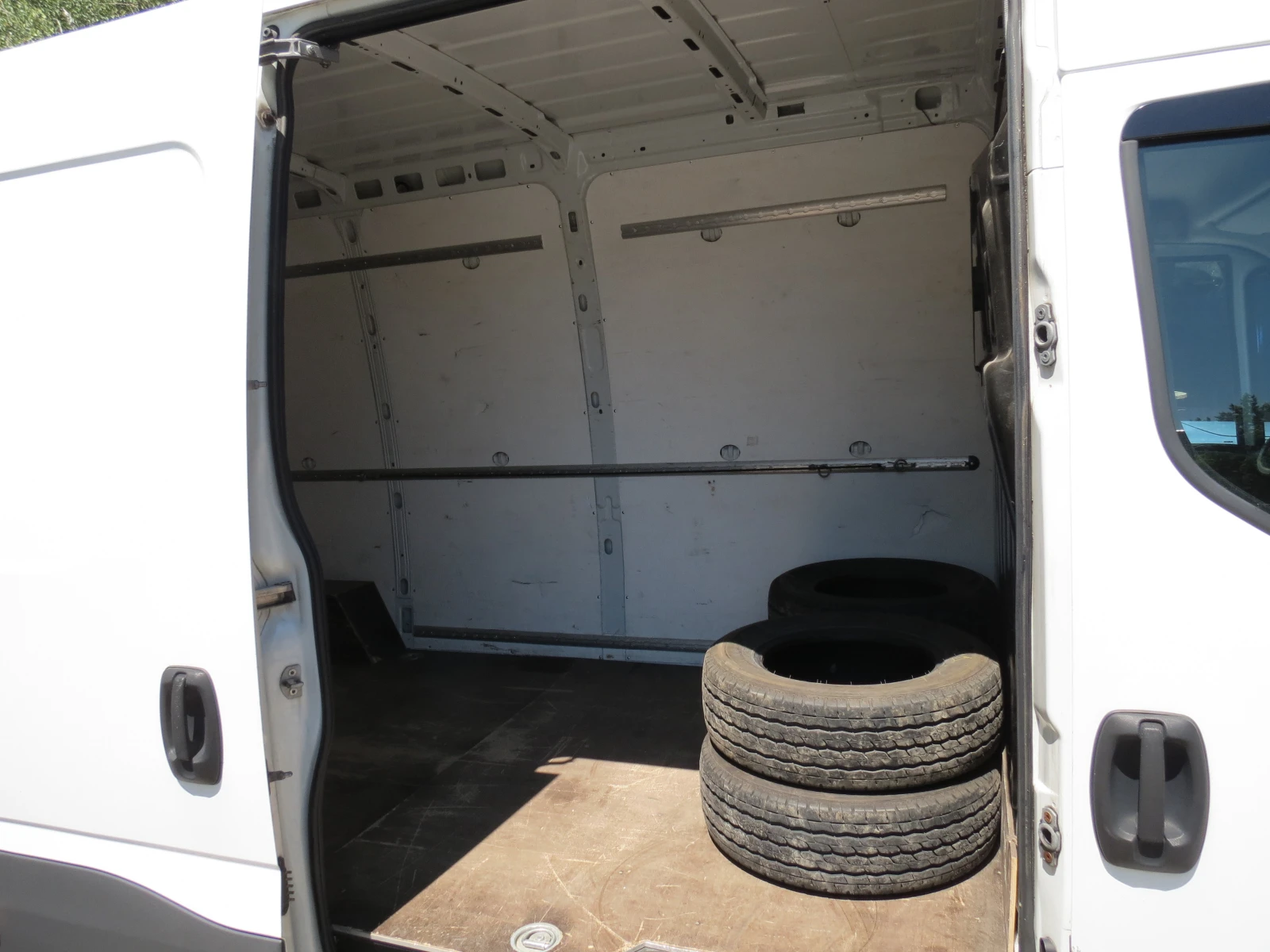 Iveco 35s16 2.3 155 hp, снимка 9 - Бусове и автобуси - 55516318