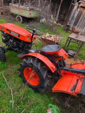 Трактор Kubota B6000, снимка 3