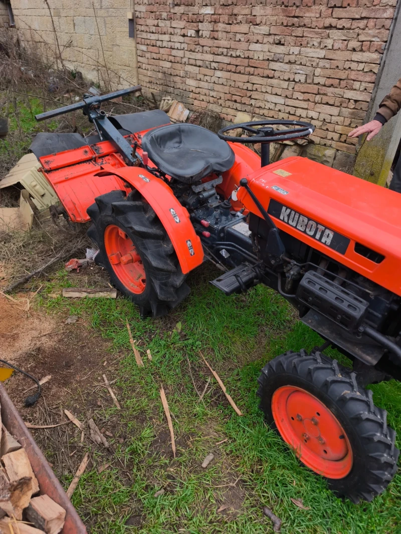 Трактор Kubota B6000, снимка 4 - Селскостопанска техника - 53454408