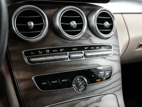 Mercedes-Benz C 300 4MATIC/Clean Carfax/AMG Pkg/Burmester/360CAM, снимка 13