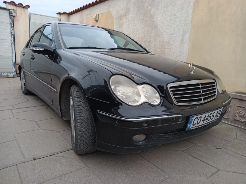 Mercedes-Benz C 220 Авангард, снимка 5 - Автомобили и джипове - 49516793