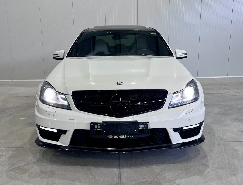 Mercedes-Benz C 63 AMG Carbon Package, снимка 8 - Автомобили и джипове - 50575567