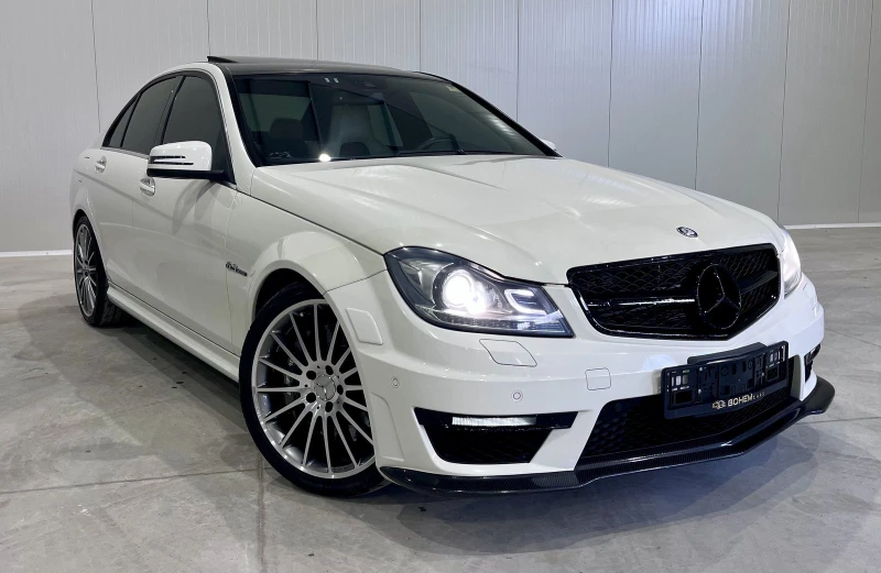 Mercedes-Benz C 63 AMG Carbon Package, снимка 7 - Автомобили и джипове - 50575567
