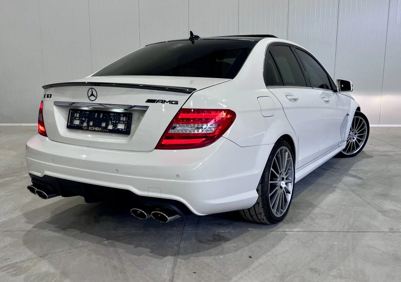 Mercedes-Benz C 63 AMG Carbon Package, снимка 5 - Автомобили и джипове - 50575567