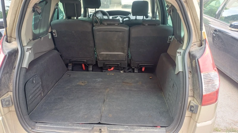 Renault Grand scenic, снимка 6 - Автомобили и джипове - 50601921