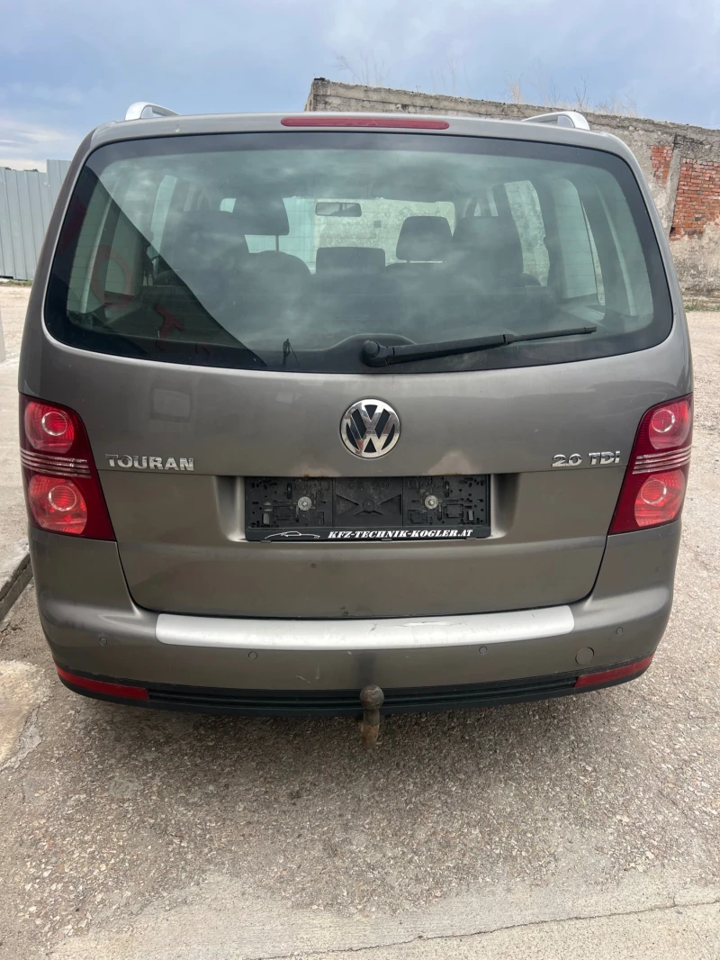 VW Touran 2.0TDI BMM, снимка 14 - Автомобили и джипове - 52645548