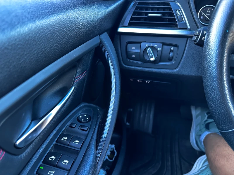 BMW 320 D X DRIVE, снимка 6 - Автомобили и джипове - 52219005