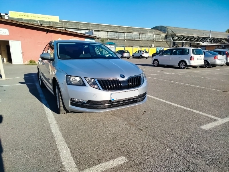 Skoda Octavia 1.6 TDI, снимка 3 - Автомобили и джипове - 51891828