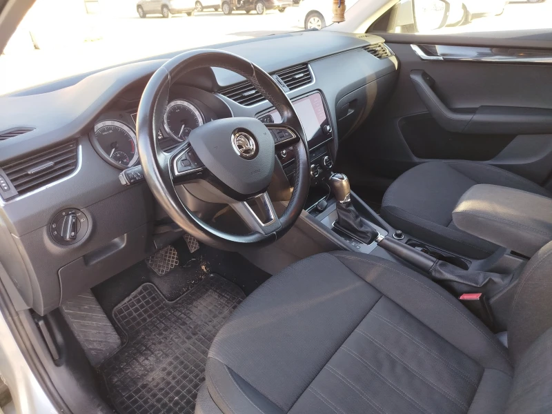 Skoda Octavia 1.6 TDI, снимка 8 - Автомобили и джипове - 51891828