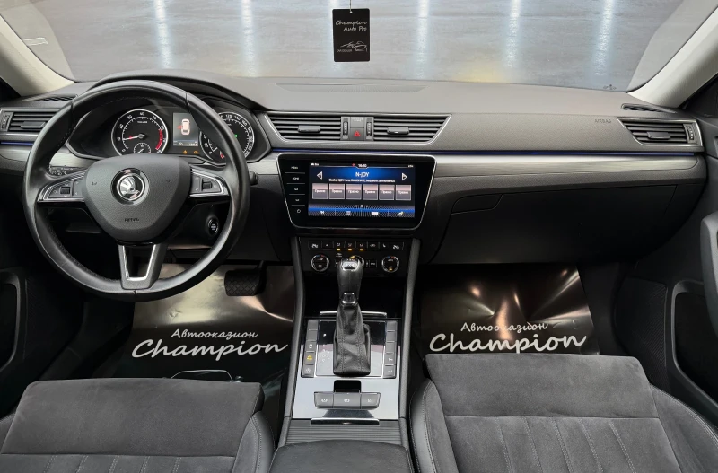 Skoda Superb 2.0 TSI, снимка 8 - Автомобили и джипове - 53093788