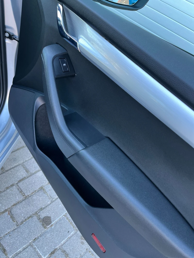 Skoda Octavia Дизел, 2019г. Реални Киломтри , Пълна сервизна ист, снимка 11 - Автомобили и джипове - 53342263