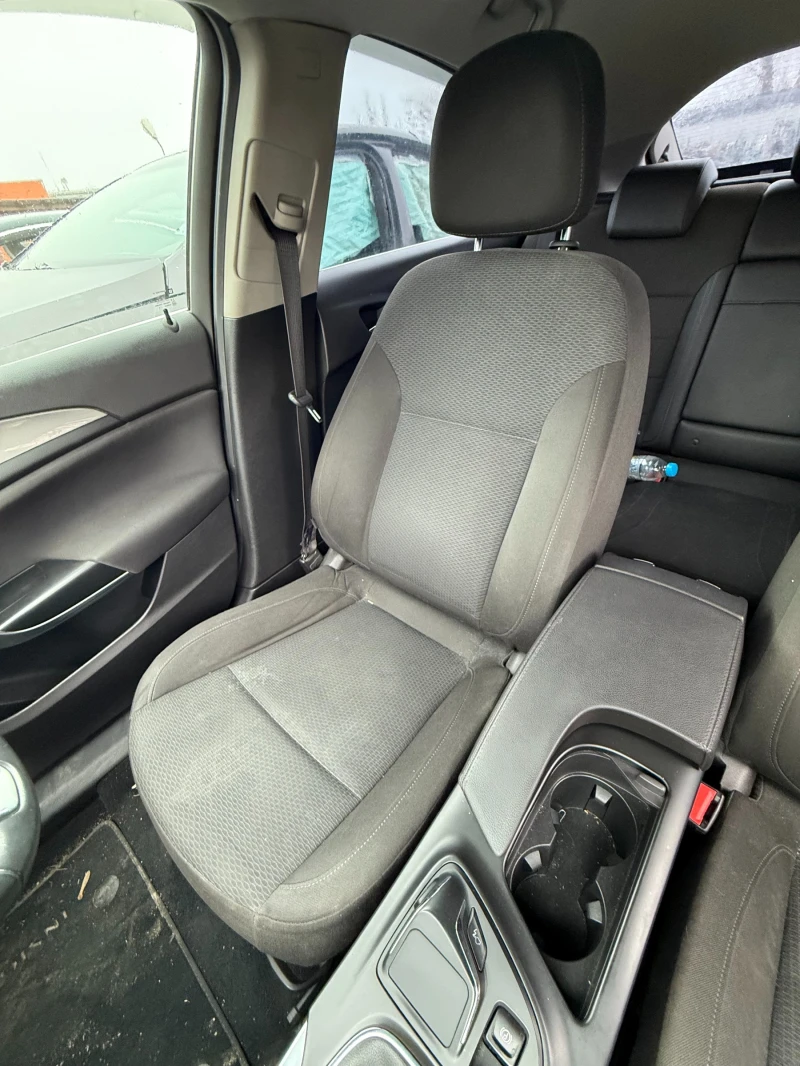 Opel Insignia A 2.0 CDTi, снимка 8 - Автомобили и джипове - 53382483