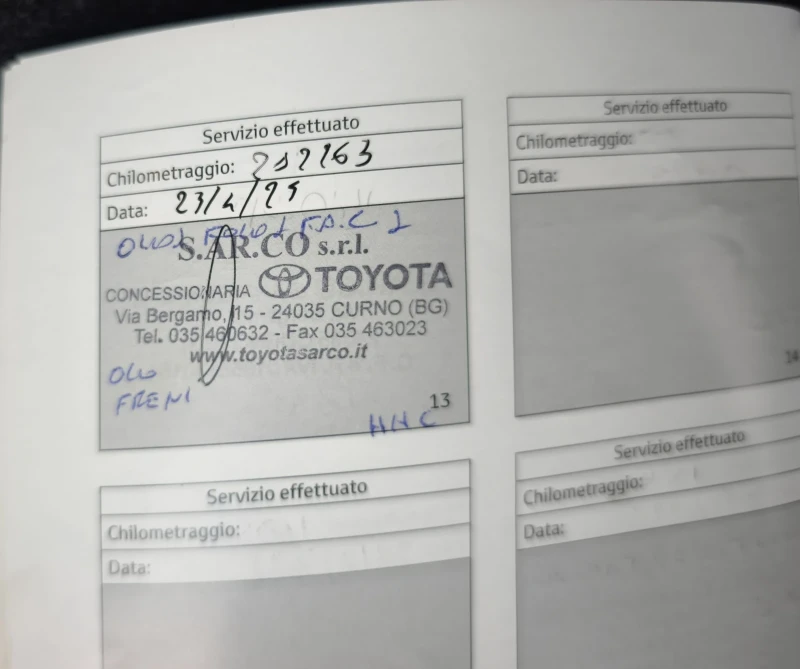 Toyota Auris 1.8HYBRID LOUNGE FULL SERVICE IN TOYOTA NEW , снимка 15 - Автомобили и джипове - 53434036