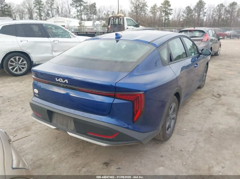 Kia K4 LXS | ЦЕНА ДО БЪЛГАРИЯ | , снимка 4 - Автомобили и джипове - 53532813