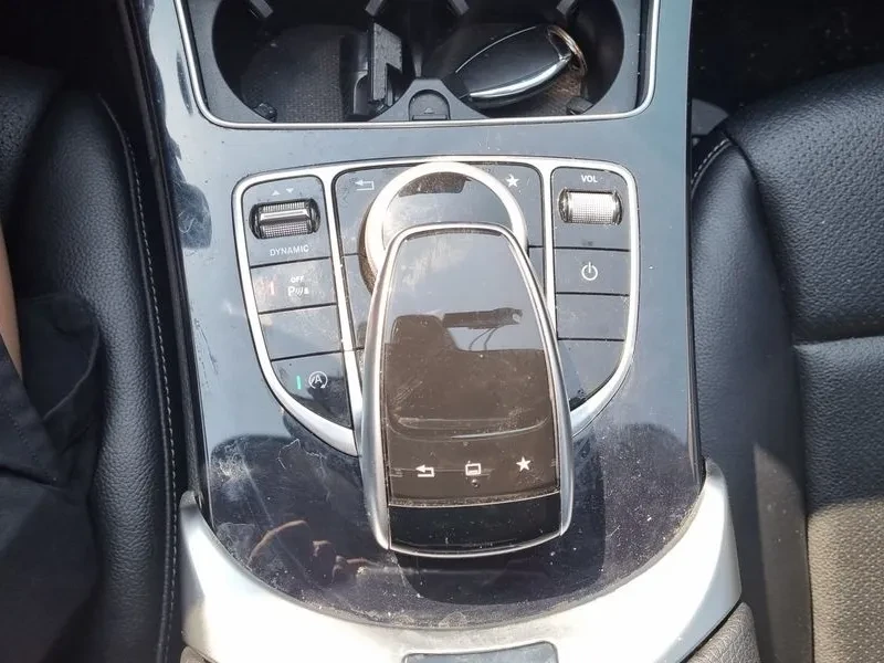 Mercedes-Benz C 200 D, снимка 14 - Автомобили и джипове - 55007167