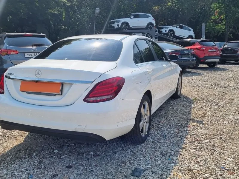 Mercedes-Benz C 200 D, снимка 4 - Автомобили и джипове - 55007167