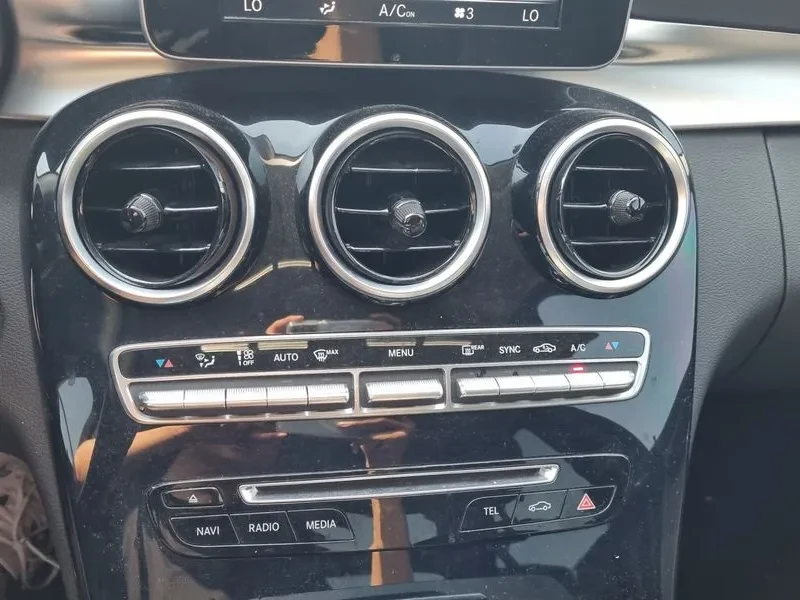 Mercedes-Benz C 200 D, снимка 13 - Автомобили и джипове - 55007167