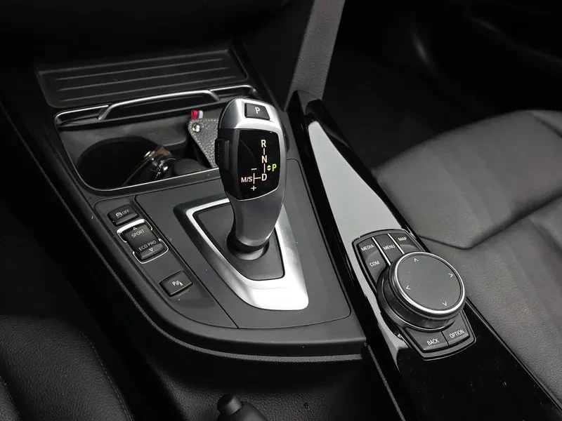 BMW 320 d, снимка 9 - Автомобили и джипове - 55144814
