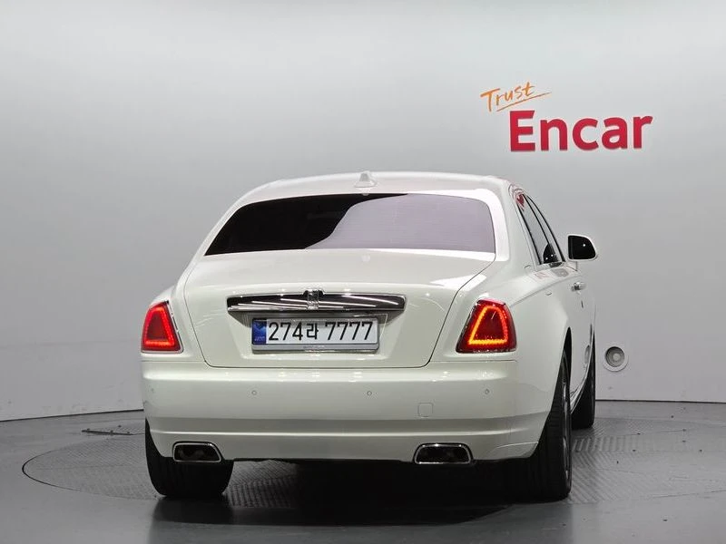 Rolls-Royce Ghost КРАЙНА ЦЕНА: 127422 EUR !!!РЕАЛНА КРАЙНА ЦЕНА!!!, снимка 4 - Автомобили и джипове - 55969367