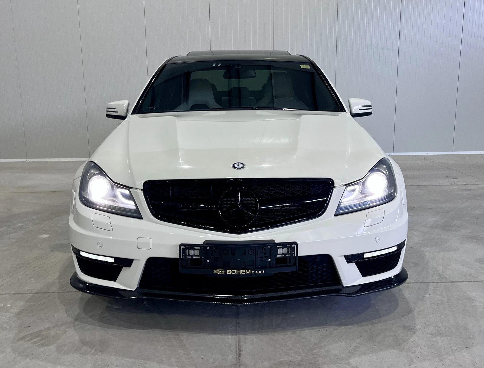 Mercedes-Benz C 63 AMG Carbon Package - изображение 8