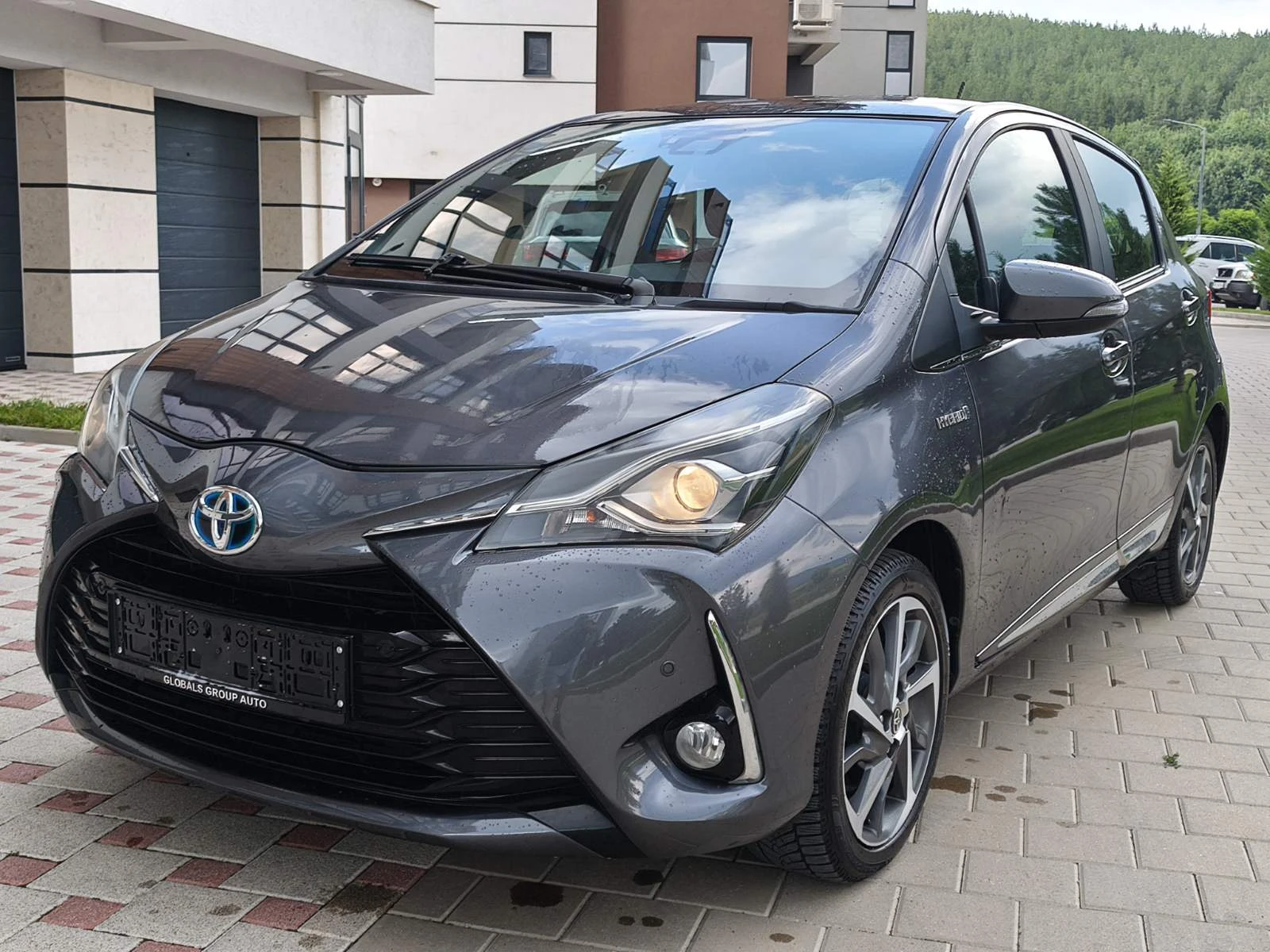 Toyota Yaris 1.5 HYBRID STYLE - изображение 2