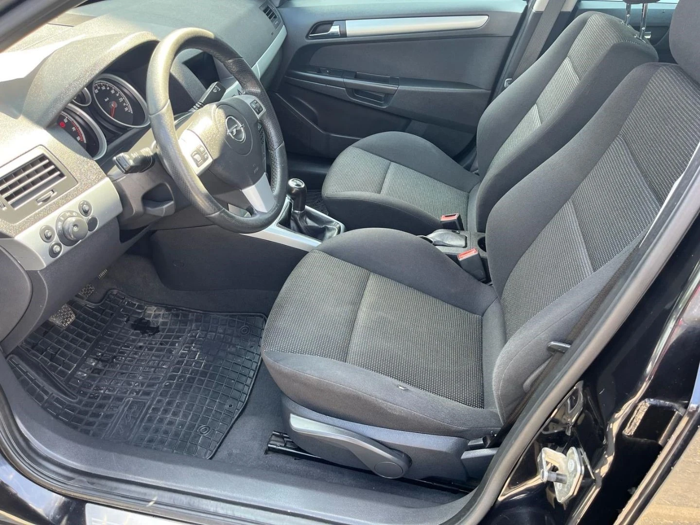 Opel Astra H 1.8i 140PS Sport - изображение 8