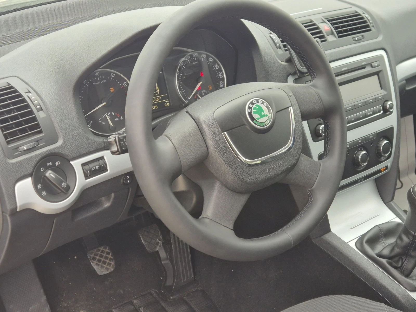 Skoda Octavia 1.2FSI NAVI - изображение 8