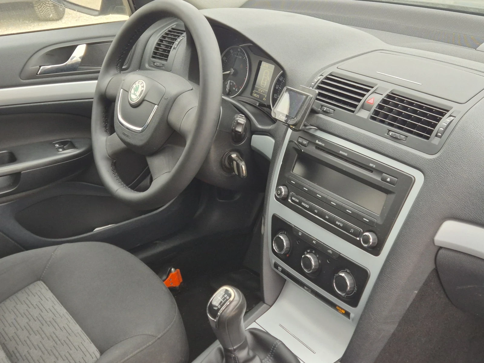 Skoda Octavia 1.2FSI NAVI | Mobile.bg   11