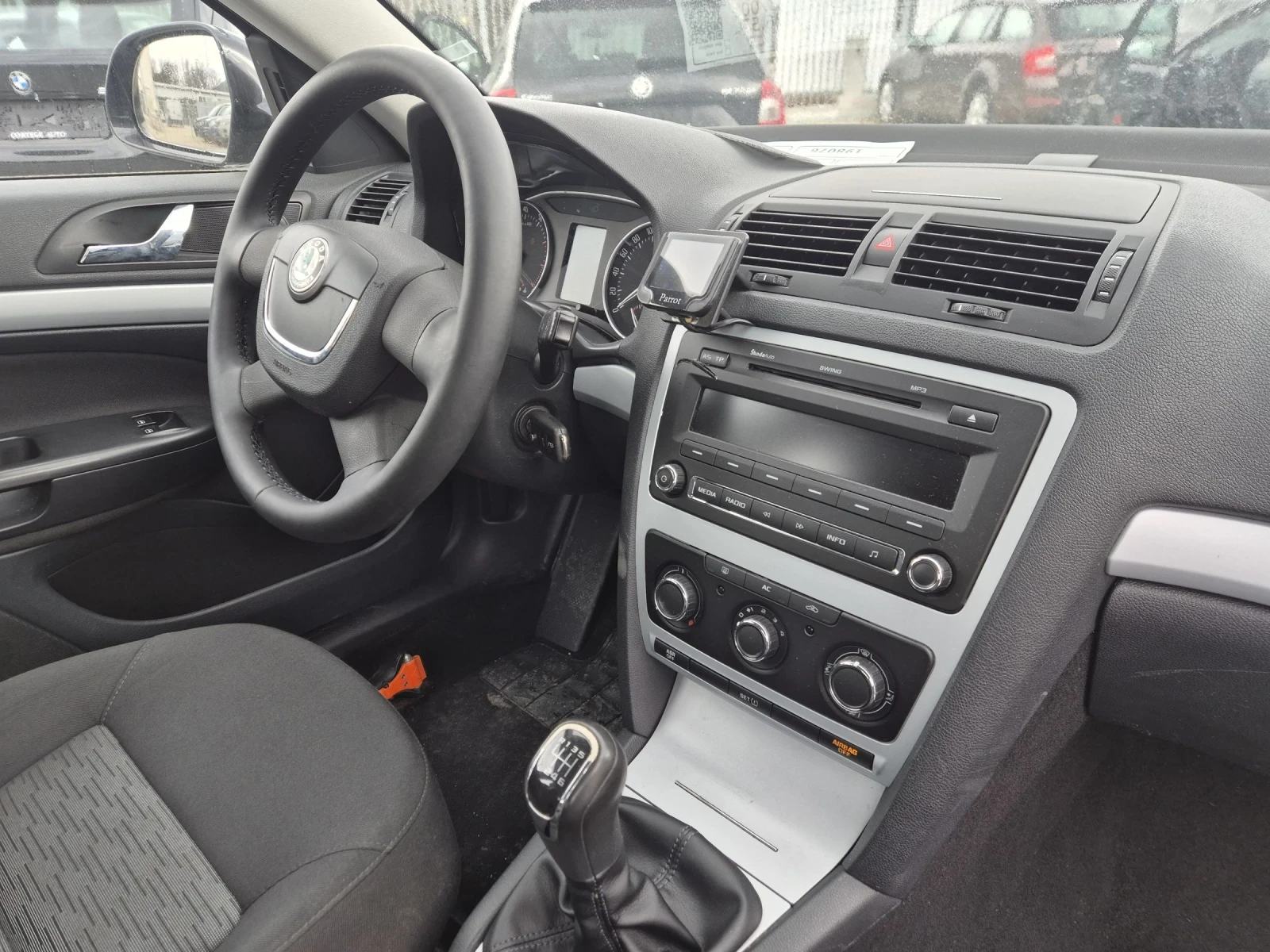 Skoda Octavia 1.2FSI NAVI, снимка 8 - Автомобили и джипове - 51835536